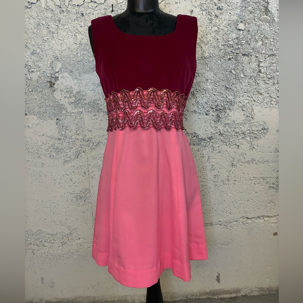 Pink and Burgundy Sleeveless 70s Dress